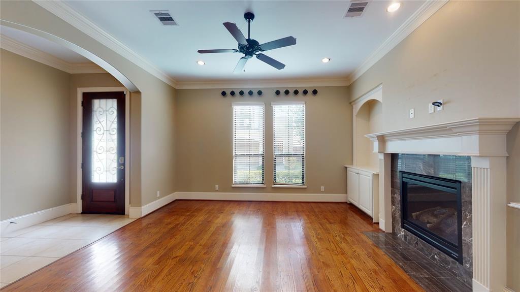 Foto principal - 3102 Fairdale Oaks E