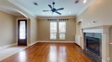 Building Photo - 3102 Fairdale Oaks E