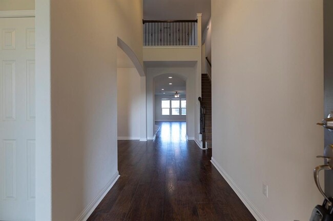 Building Photo - 3504 De Torres Cir