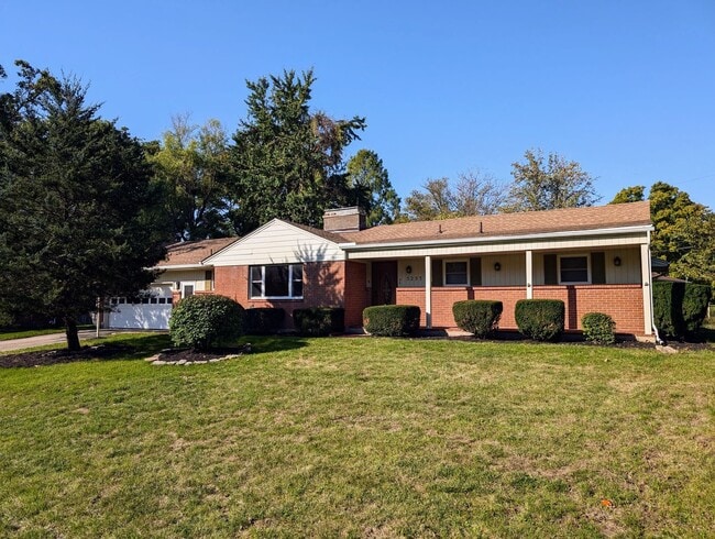 Photo - AVAILABLE NOW! Spacious 3 Bed / 2.5 Bath Home in Washington Twp with Basement!