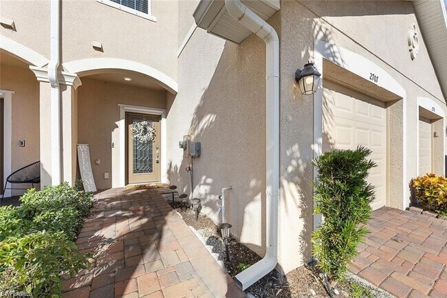 Foto del edificio - 2707 Blossom Wy