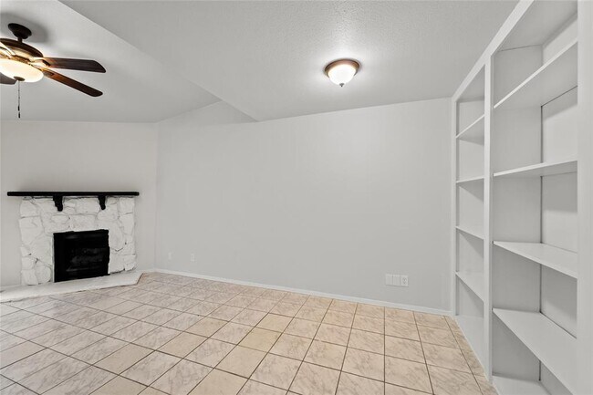 Foto del edificio - 6001 Reims Rd