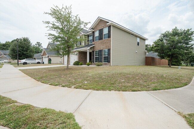 Foto del edificio - 717 Highgrove Ct