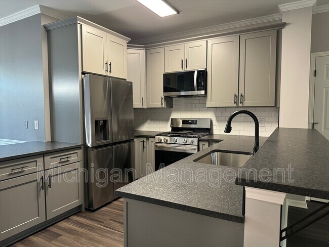 Building Photo - 324 Red Ryder Dr