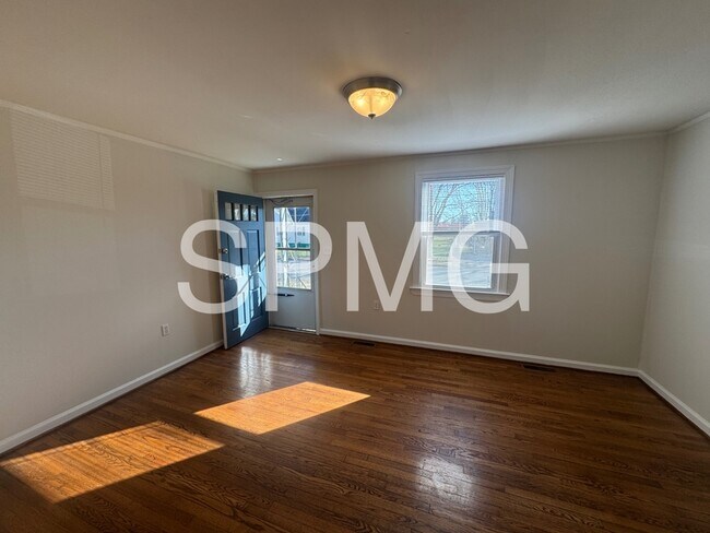 Building Photo - 3126 Yardley Dr NW