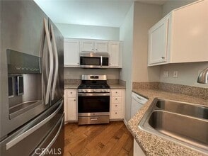 Building Photo - 305 Birch Grove