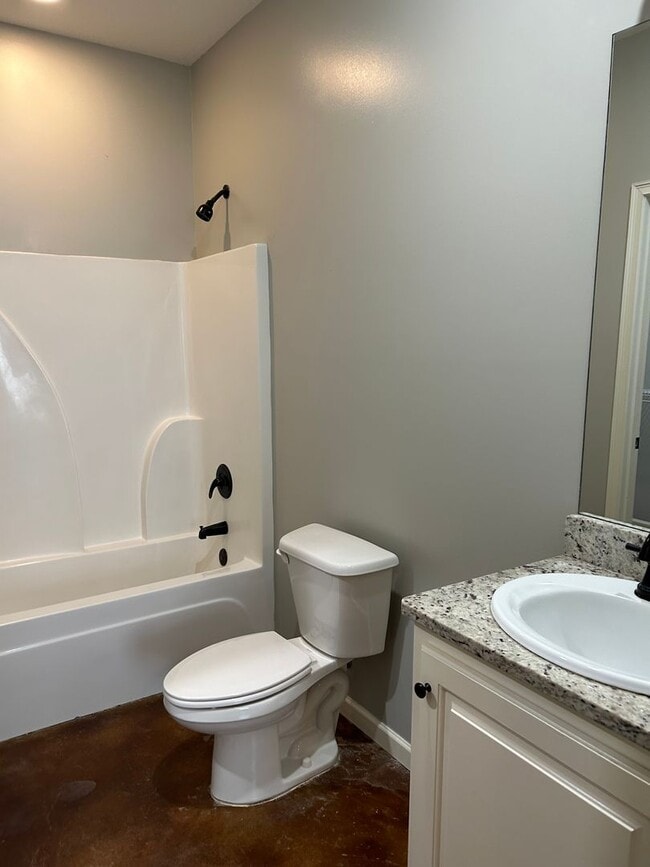 Building Photo - 101 Private Rd 4017