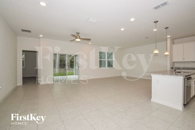 Foto del edificio - 320 Corbel Ln