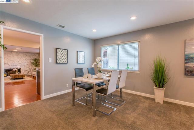 Building Photo - 36050 Pizarro Dr