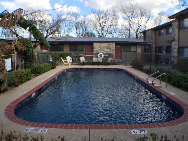 Building Photo - 5001 Bull Creek Rd