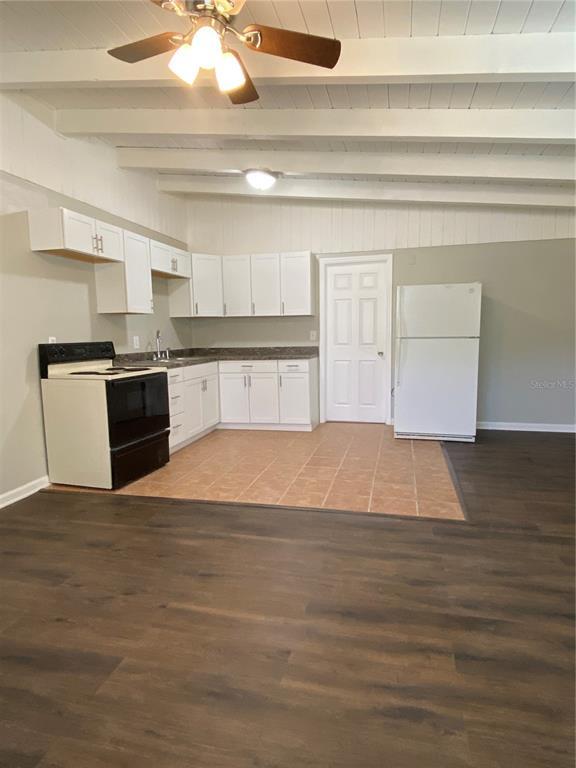 Building Photo - 915 E 123rd Ave