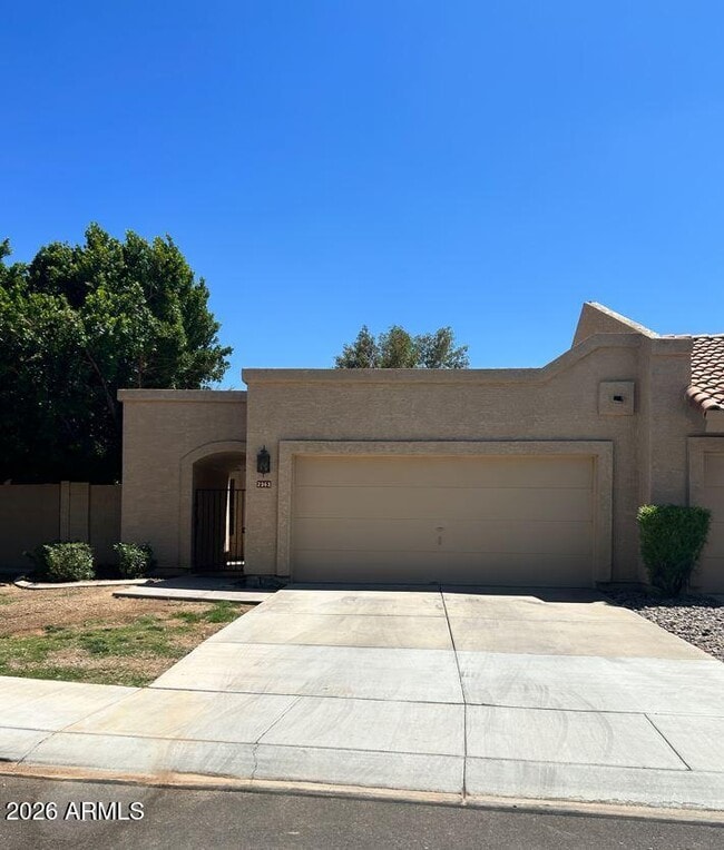 Building Photo - 2363 W Comstock Dr