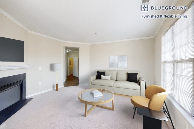 Building Photo - 2350 26th Ct S