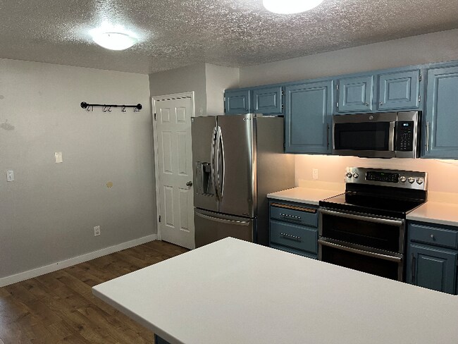 Foto del edificio - 573 E Main St