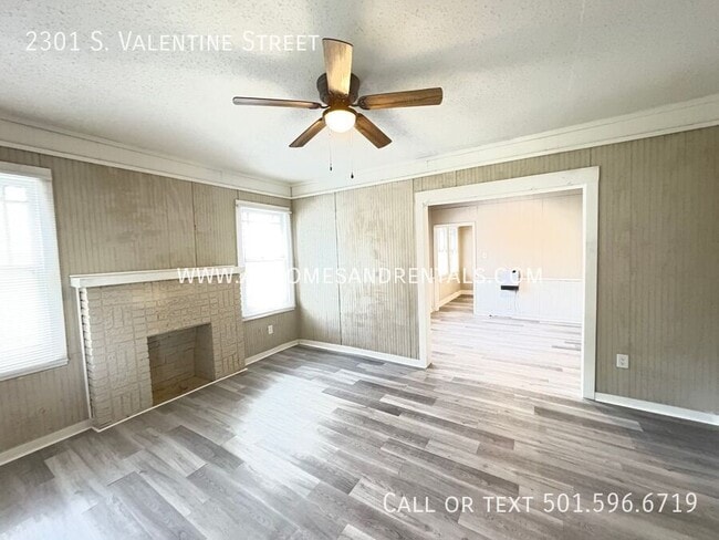 Building Photo - 2301 S Valentine St