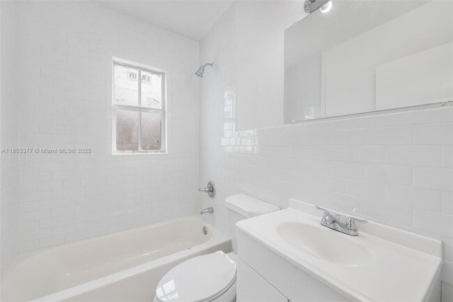Foto del edificio - 410 76th St