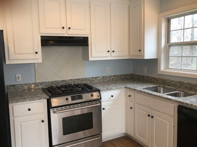 Building Photo - 1425 Brookdale Dr