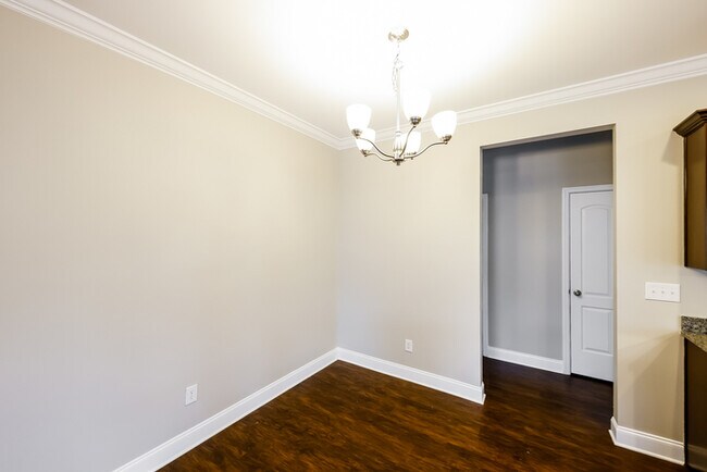 Foto del edificio - 306 Addison Ct