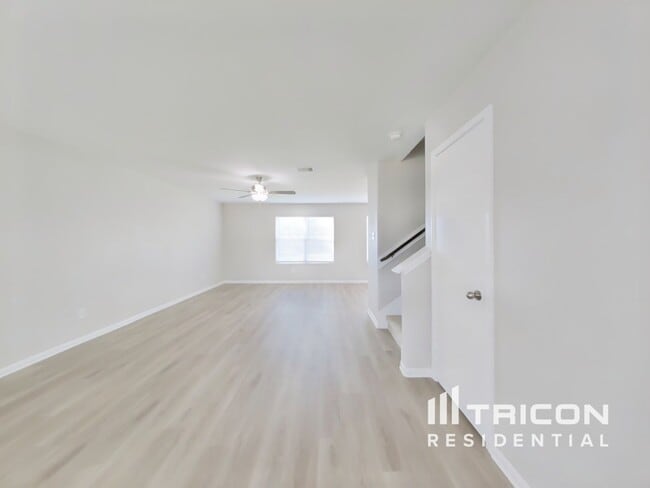 Building Photo - 3311 Thicket Path Way