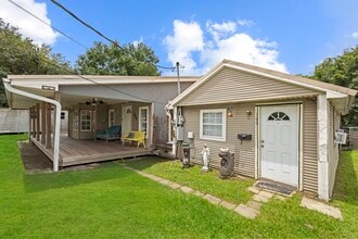 100 6th Ave