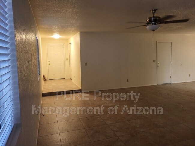 Foto del edificio - 6155 E Minton Pl