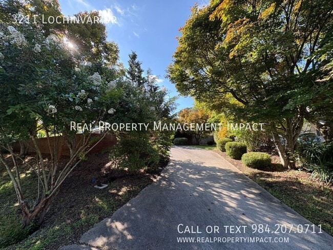 Photo - 3211 Lochinvar Dr- House