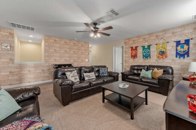 Foto del edificio - 1427 Wexford Way