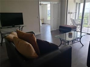 Primary Photo - 605 Oaks Dr