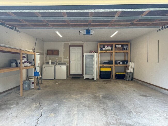 Foto del edificio - 3 Bed/2 Bath Home in Lacey!!! Available 12...