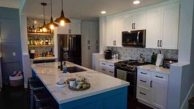 Building Photo - 77 Brownstone Way
