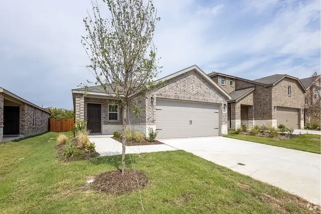 Building Photo - 486 Lake Erie Dr