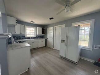 Building Photo - 706 Hyacinth St
