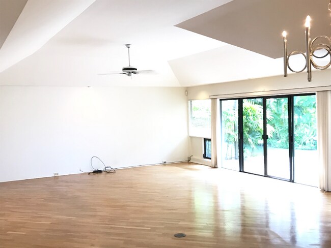 Foto del edificio - 813 Hunakai St