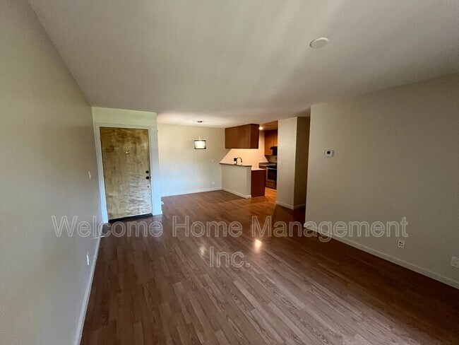 Foto del edificio - 5460 Concord Blvd