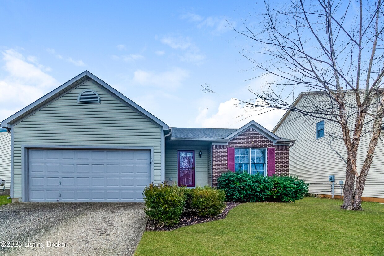 Foto principal - 7319 Orchard Lake Blvd