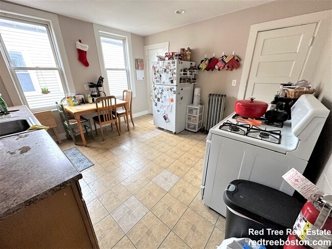 Foto del edificio - 87 Gardner St