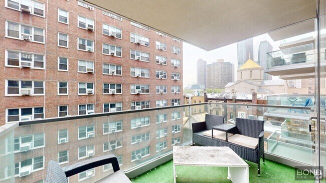 Building Photo - 237 E 34th St