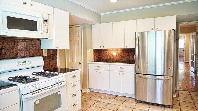 Foto del edificio - 2047 McClendon St