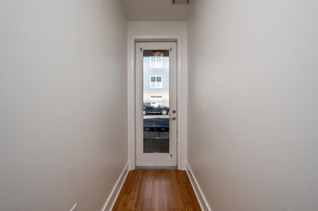Foto del edificio - 379 Cobalt Bay Loop