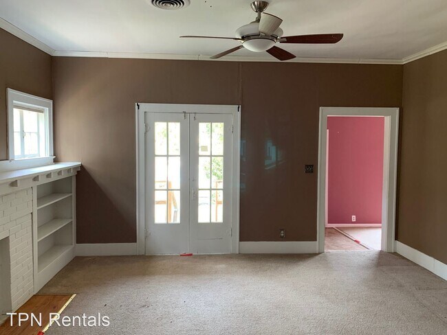 Building Photo - 3 br, 1 bath House - 243 Washington St
