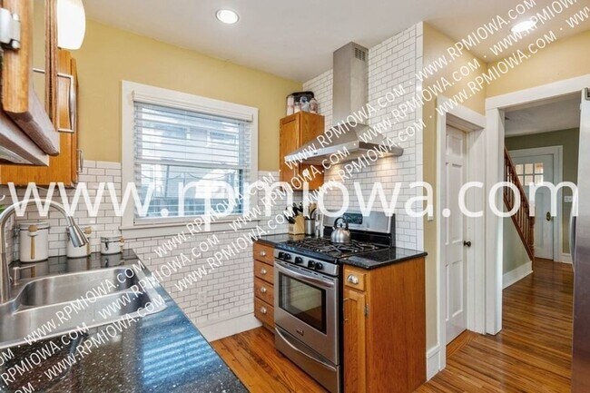 Foto del edificio - GREAT NEIGHBORHOOD!! Charming 2 Bedroom, 1...