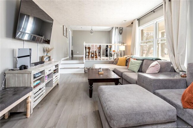 Foto del edificio - 677 Prestige Blvd