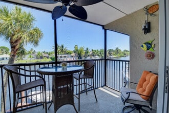 Building Photo - 19 Royal Palm Way