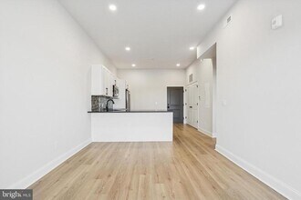 Building Photo - 2157 E Lehigh Ave