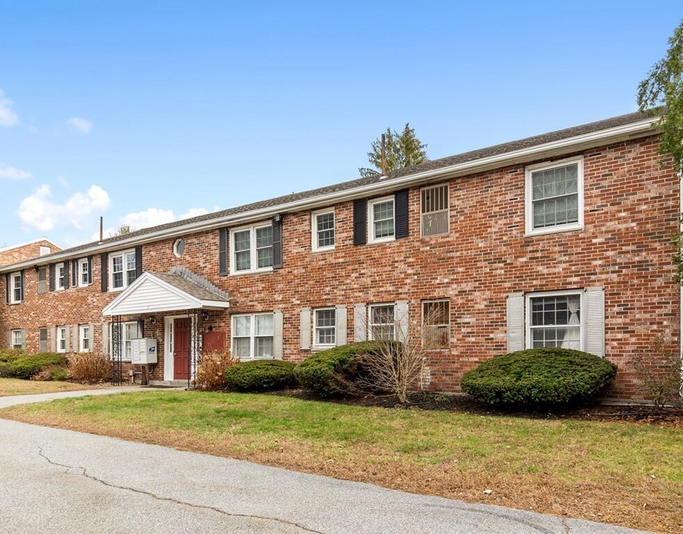 5 Elm St Unit 7, Acton, MA 01720 Condo for Rent in Acton, MA