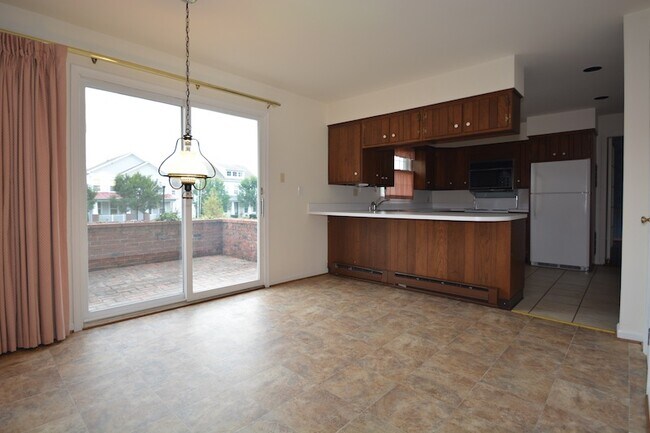 Foto del edificio - 744 Florence Pl