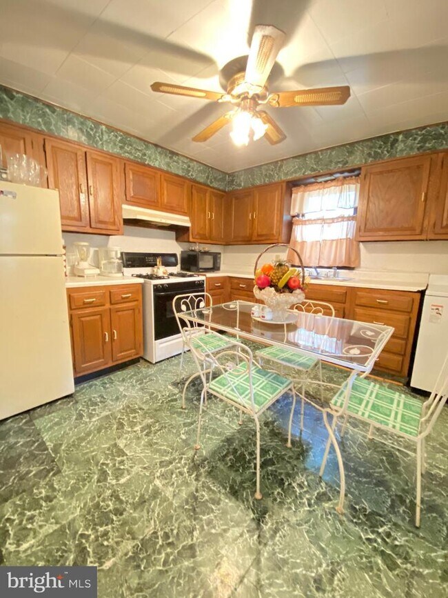 Foto del edificio - 7481 Jericho Rd