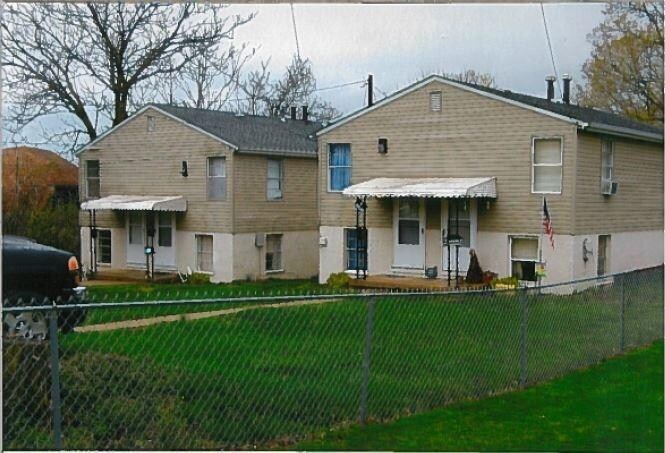 Primary Photo - 118-120 Highland Ave