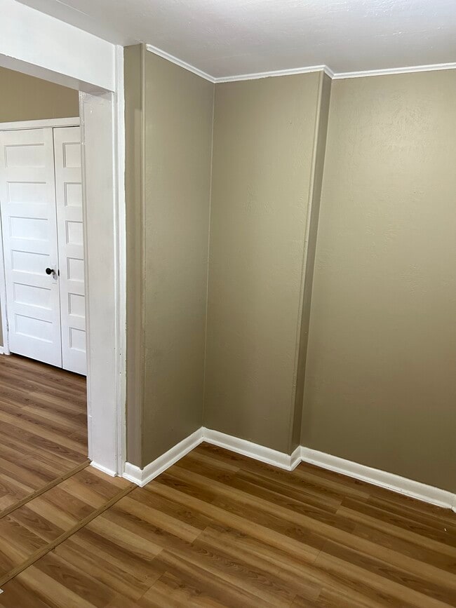 Building Photo - 251 E Broadway