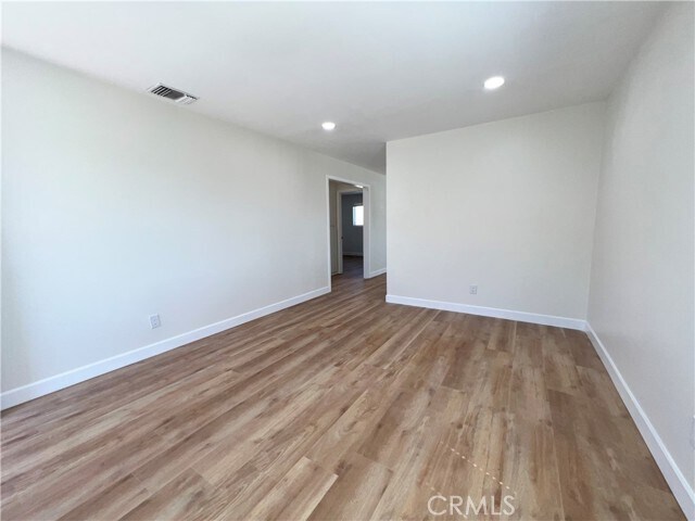 Foto del edificio - 12948 Yorba Ave